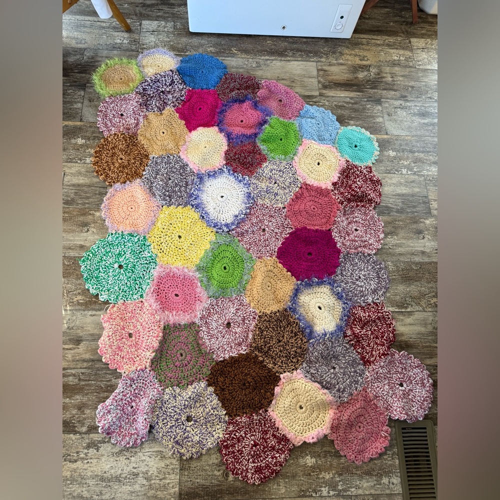 Crocheted irregular shaped throw blanket approx 4 x 6